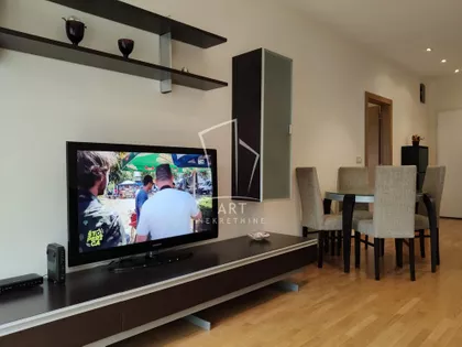 Bose Milićević | 4zida.rs