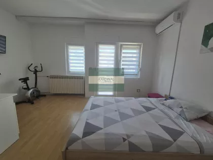 Strelište | 4zida.rs