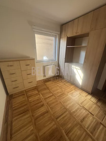 Kneževačka | 4zida.rs