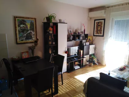 Lepa Brena | 4zida.rs