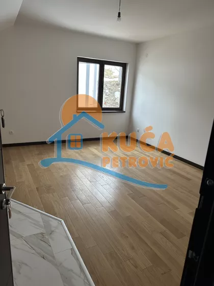 Vikend naselje | 4zida.rs