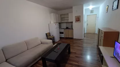 Vidovdanski Trg 1V | 4zida.rs