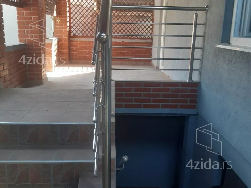 3-etažna kuća | 4zida