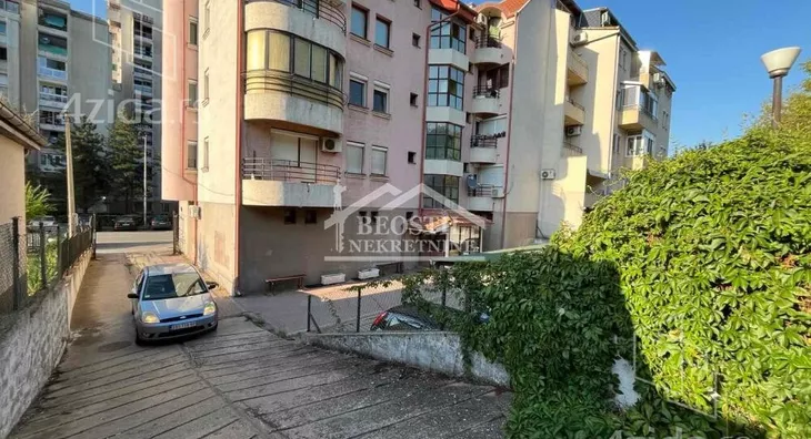 Garaža | 4zida