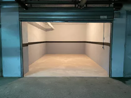 Antifašističke Borbe 15 | 4zida.rs