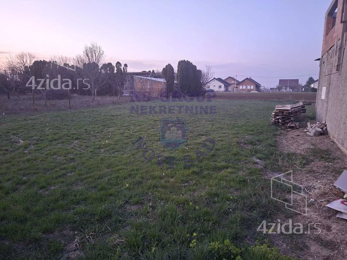 Građevinsko zemljište | 4zida