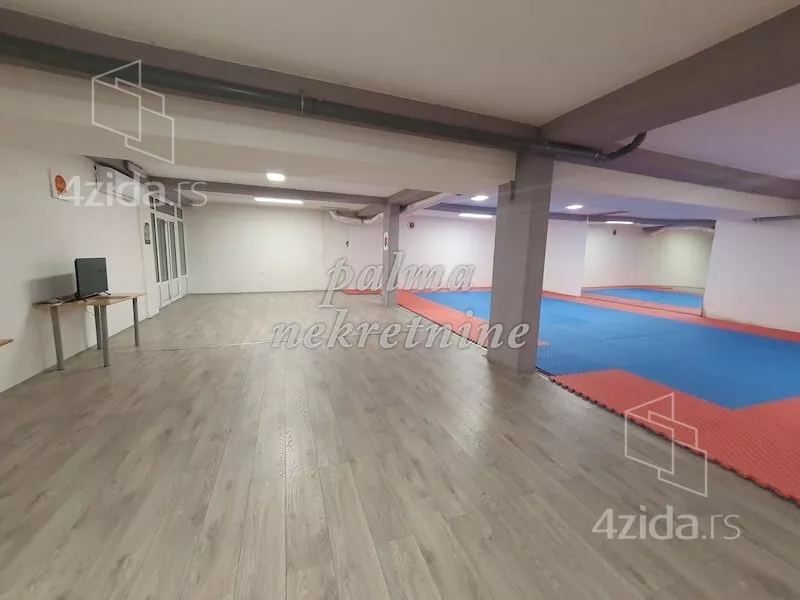 Lokal | 4zida