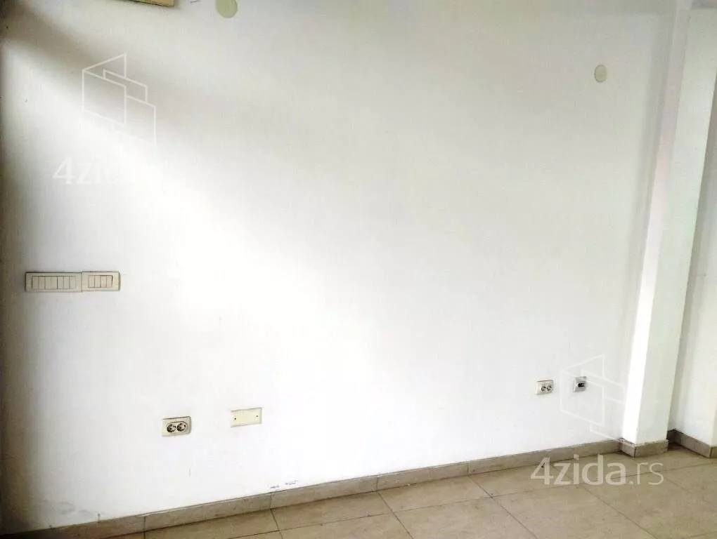 Lokal | 4zida