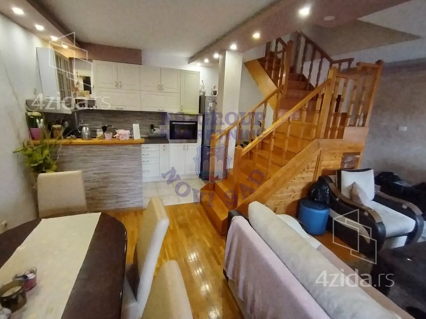 Troiposoban stan | 4zida