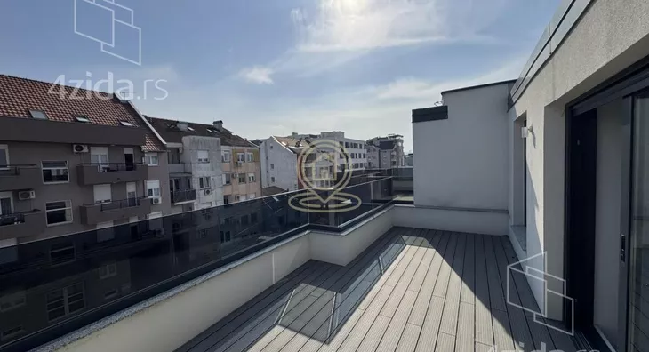 Šestosoban stan | 4zida