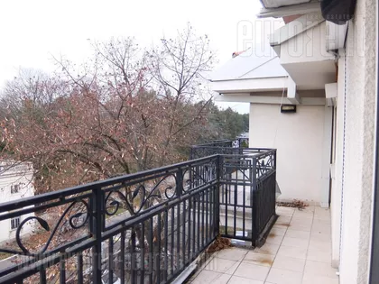 DEDINJE BELI DVOR | 4zida.rs