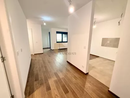 Hala Pionir | 4zida.rs