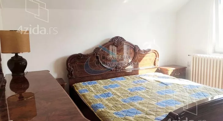 Četvoroiposoban stan | 4zida