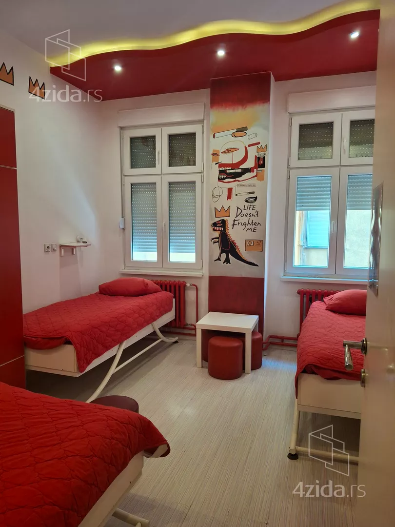 Petosoban stan | 4zida