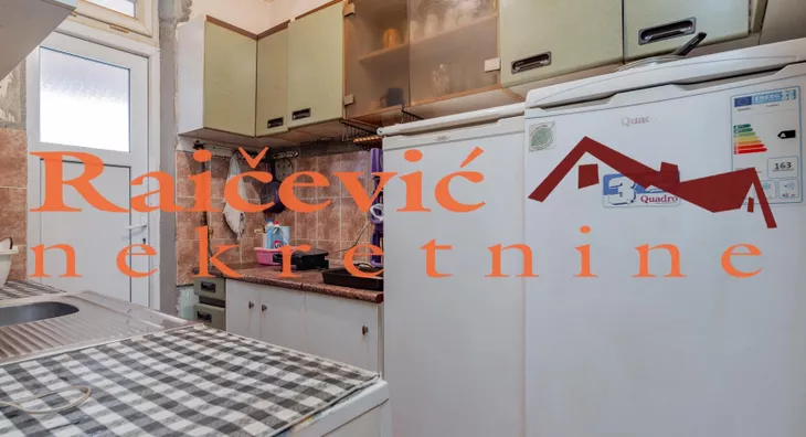 Četvoroiposoban stan | 4zida