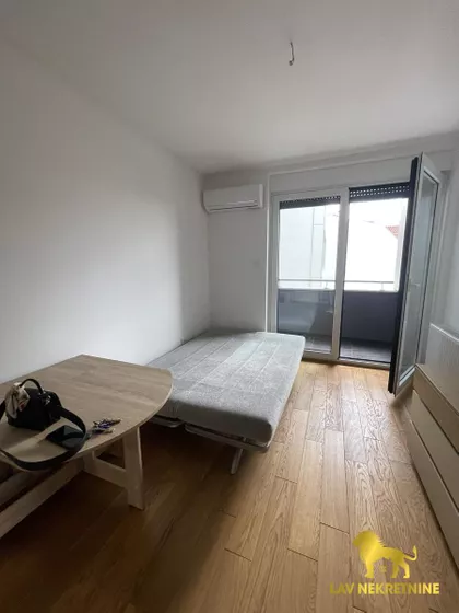 LASLA GALA | 4zida.rs