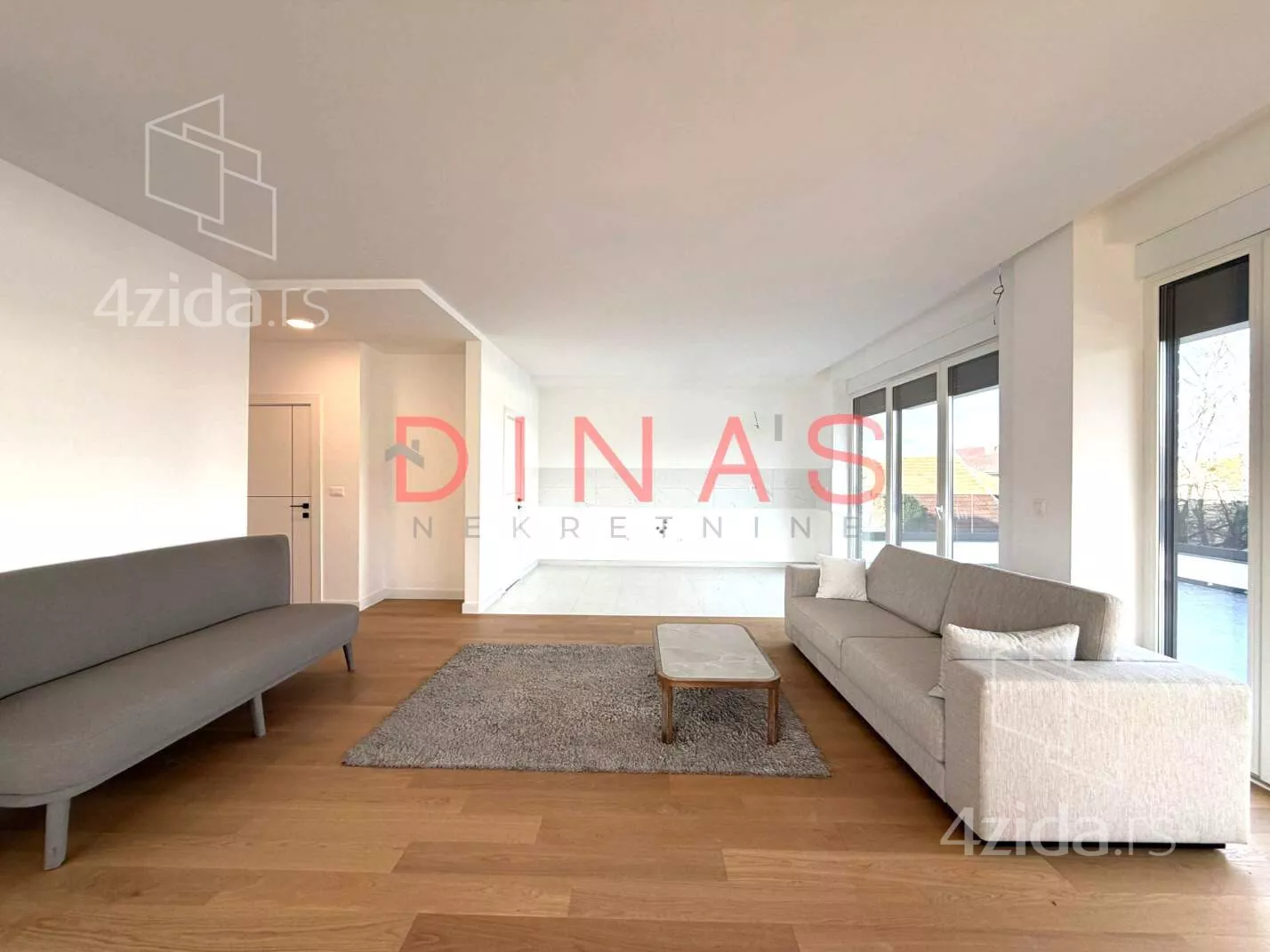 Petosoban stan | 4zida