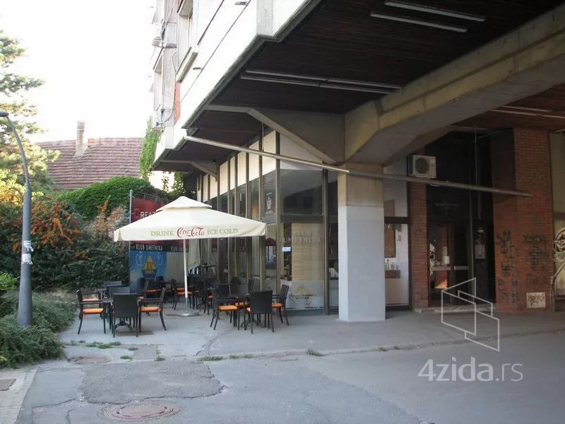 Lokal | 4zida
