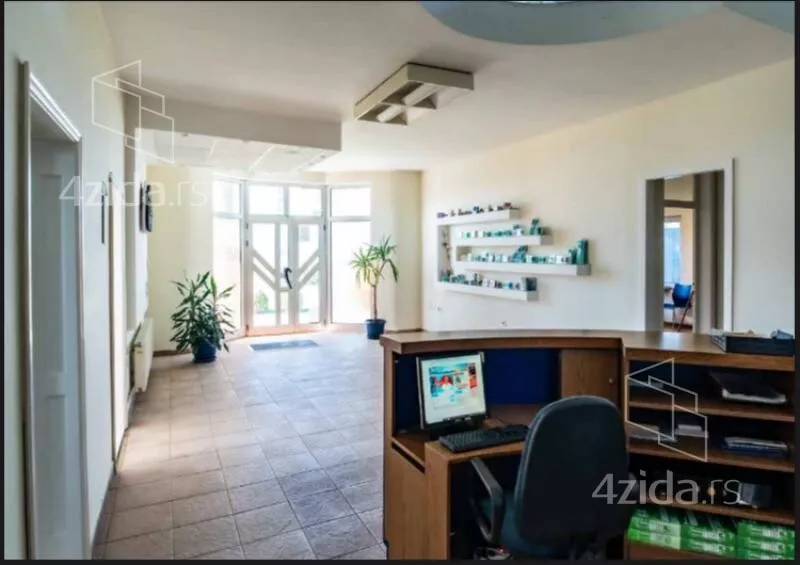Poslovni prostor | 4zida