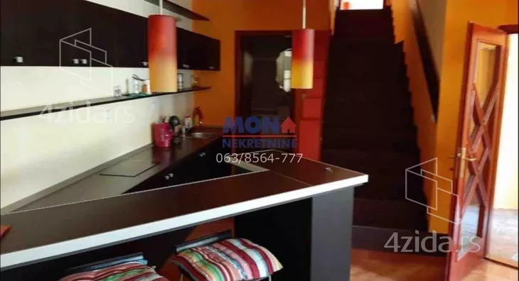 Šestosoban stan | 4zida