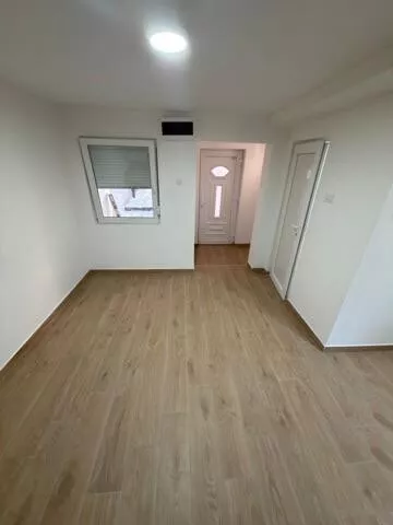 Sazonova 86 | 4zida.rs