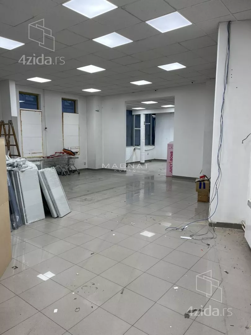 Poslovni prostor | 4zida