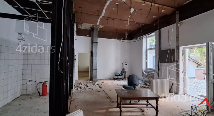 Poslovni prostor | 4zida