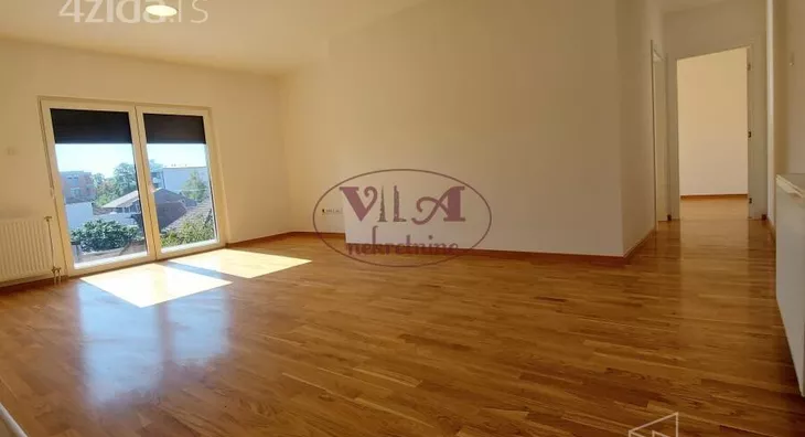 Poslovni prostor za izdavanje, Salajka, 500€, 77m² - stampaj