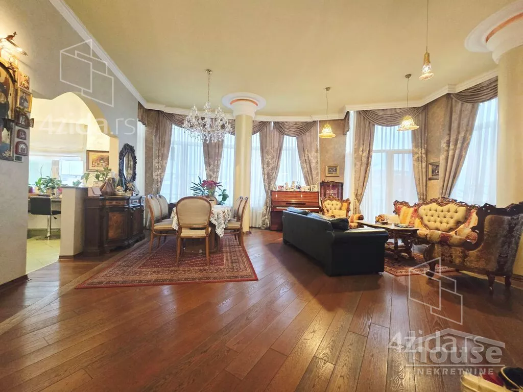 Petosoban stan | 4zida