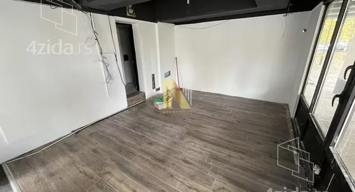 Poslovni prostor | 4zida