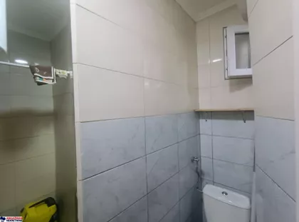Vele Nigrinove | 4zida.rs
