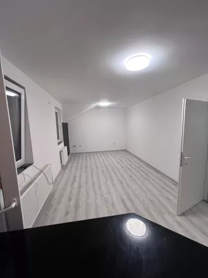 Sremska 5 | 4zida.rs