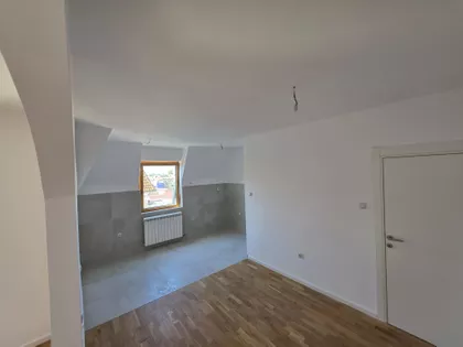 Milorada Veljkovića-Špaje 4A | 4zida.rs