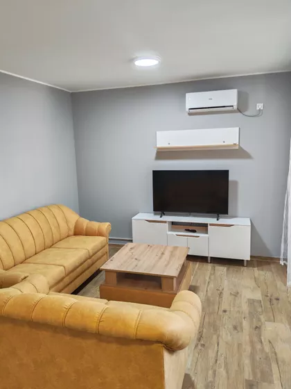 Lesnina | 4zida.rs
