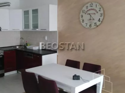 Prvomajska | 4zida.rs