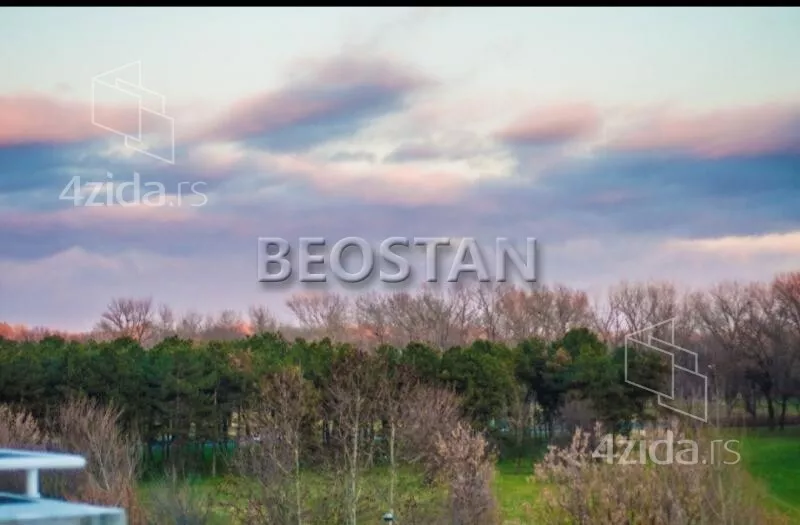 Šestoiposoban stan | 4zida