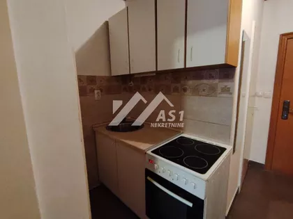Trg Marije Trandafil | 4zida.rs