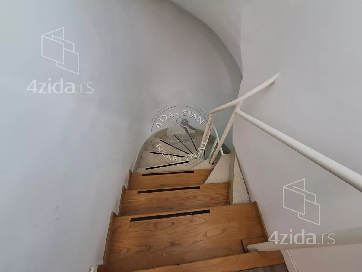 Lokal | 4zida