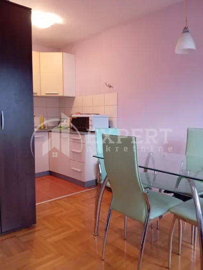 Milana Rakića | 4zida.rs