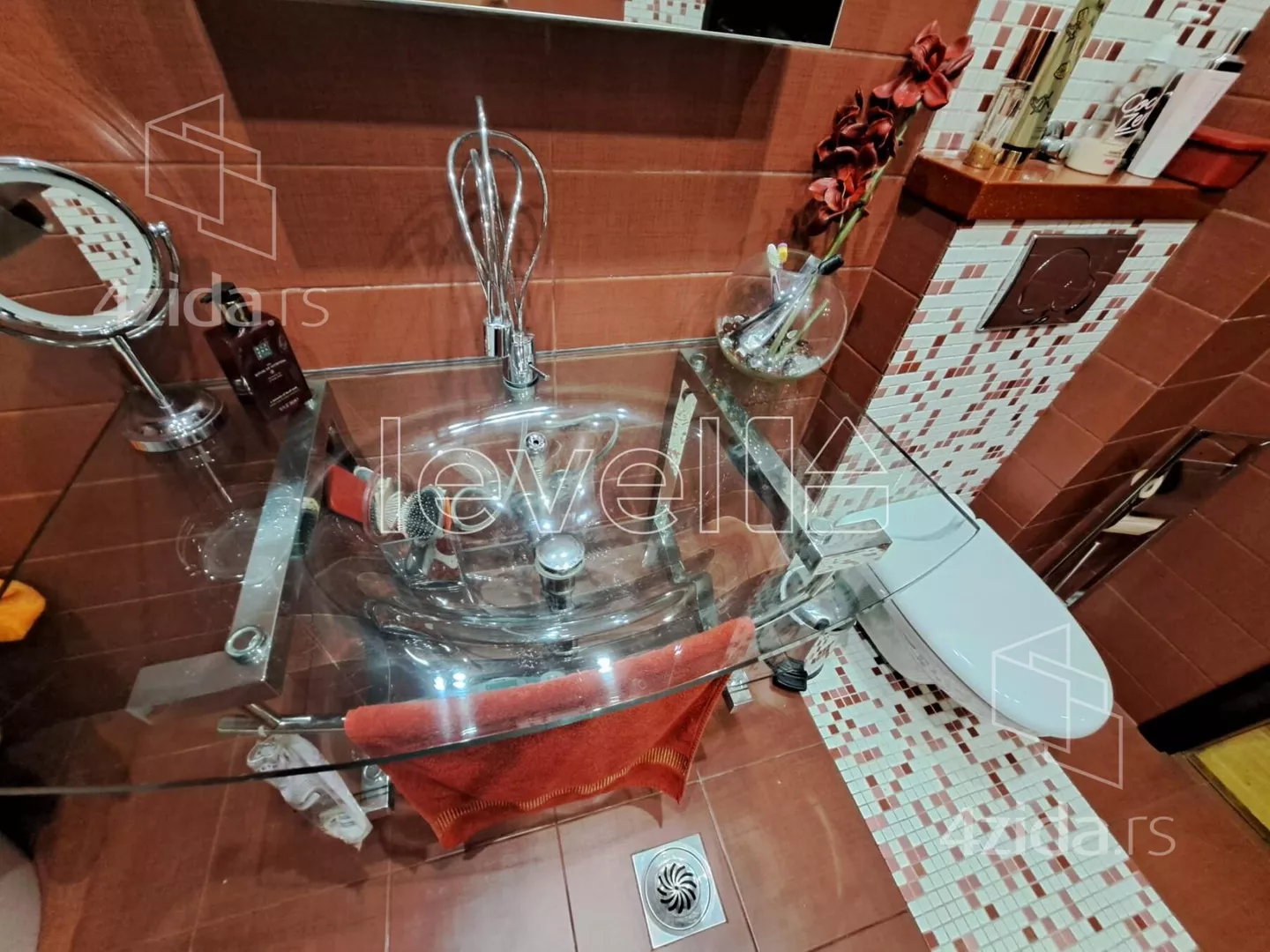 Petosoban stan | 4zida