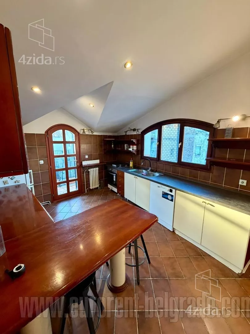 Petosoban stan | 4zida