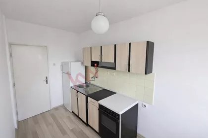 Studentska | 4zida.rs