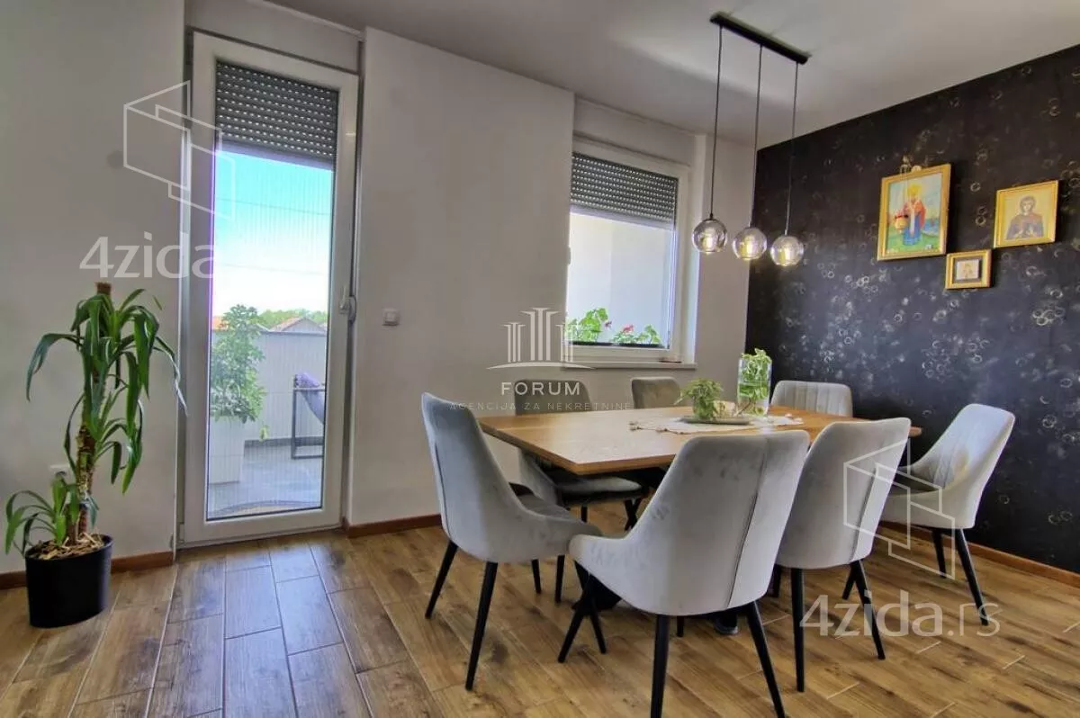 Četvoroiposoban stan | 4zida