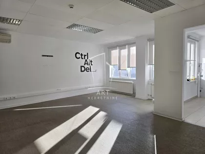 Trg Nikole Pašića | 4zida.rs