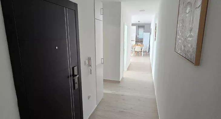 Četvoroiposoban stan | 4zida