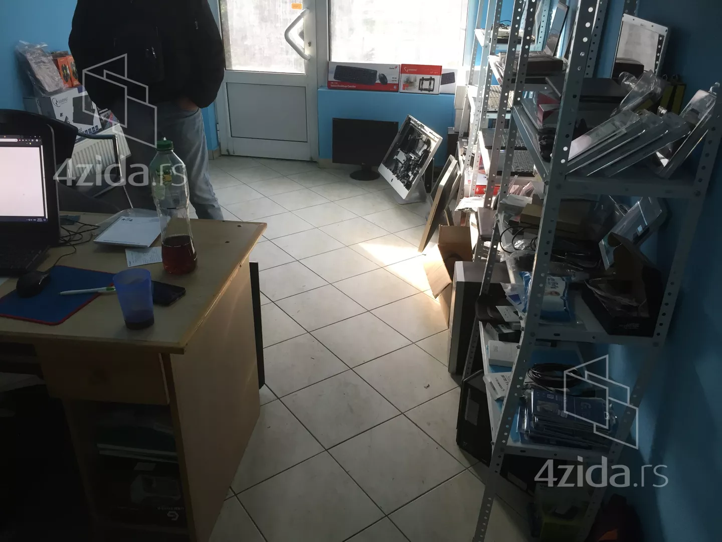 Lokal | 4zida