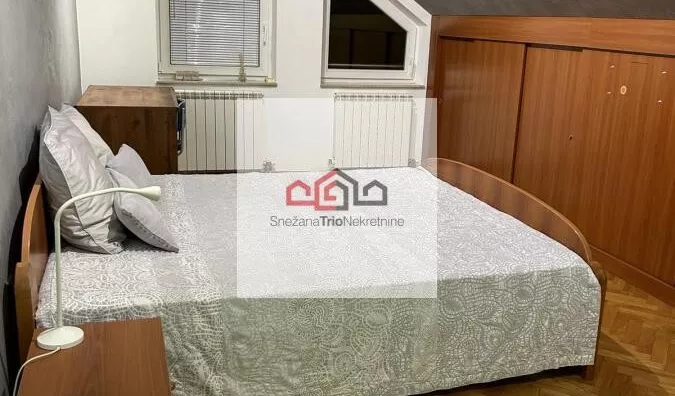 Četvoroiposoban stan | 4zida