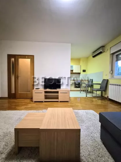 Gandijeva | 4zida.rs