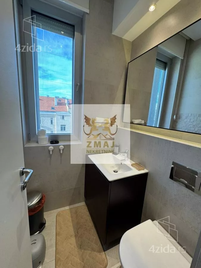 Sedmosoban stan | 4zida