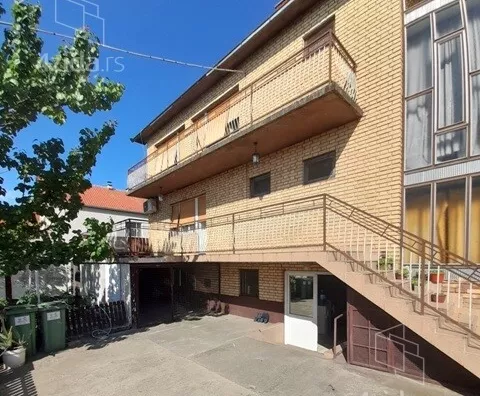 3-etažna kuća | 4zida